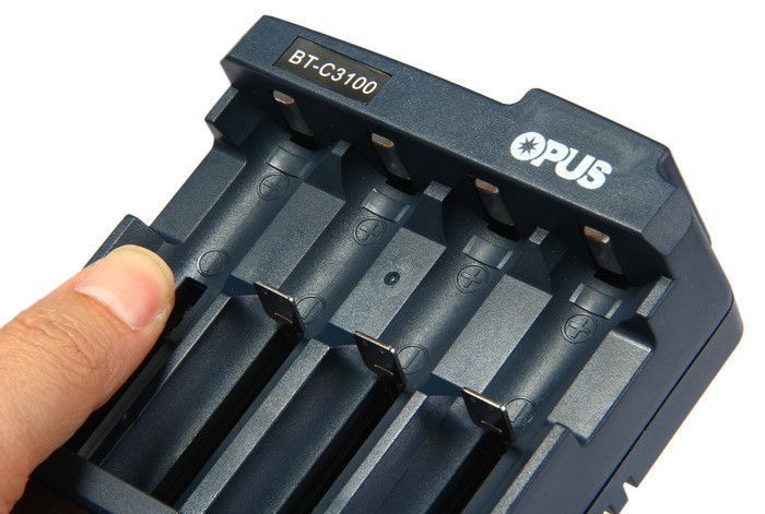 Універсальний зарядний пристрій Opus BT-C3100 V2.2 (для Li-ion, Ni-MH, Ni-Cd) (0841) 0841 фото