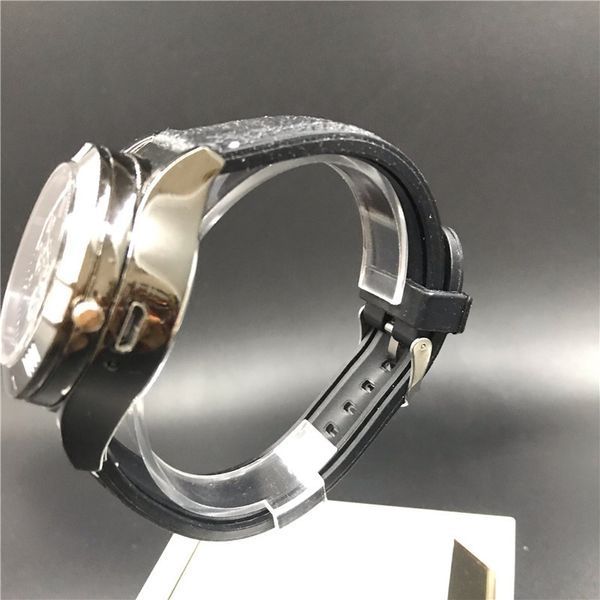 Кварцовий наручний годинник із вбудованою USB-електрозапальничкою (чорний) (1429) 1429 фото